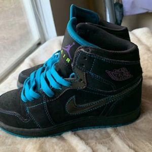 Air Jordan Mid SE